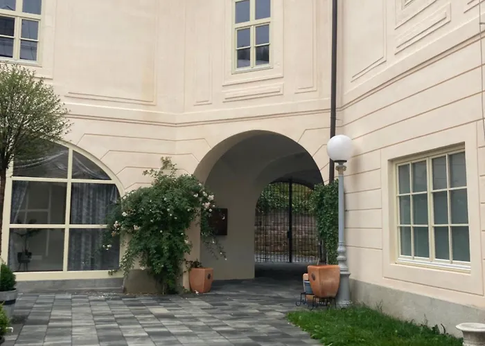 Pod Starým Zámkom Apartamento *